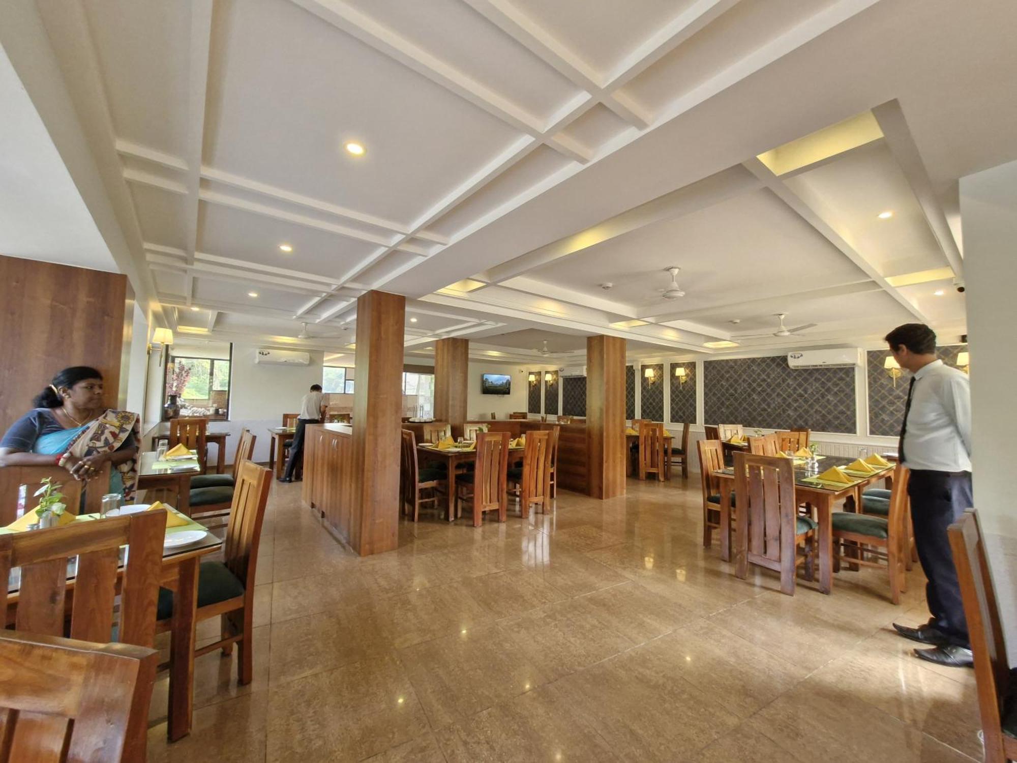 Golden Landmark Green Valley Beach Resort Dona Paula Zewnętrze zdjęcie