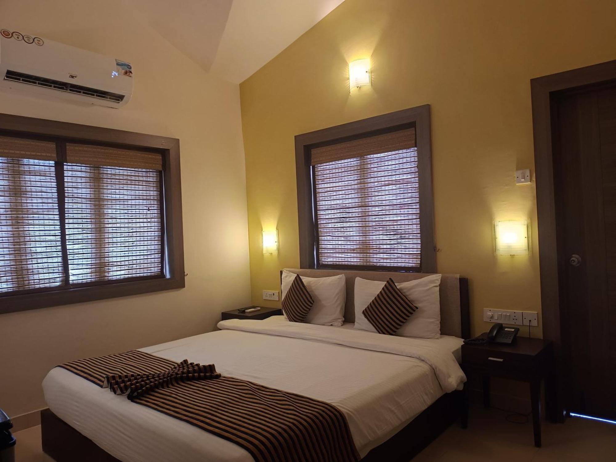 Golden Landmark Green Valley Beach Resort Dona Paula Zewnętrze zdjęcie